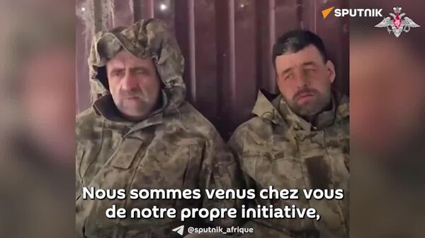 À Koupiansk, les soldats ukrainiens ont reçu des ordres de tirer sur les civils, selon deux prisonniers - Sputnik Afrique