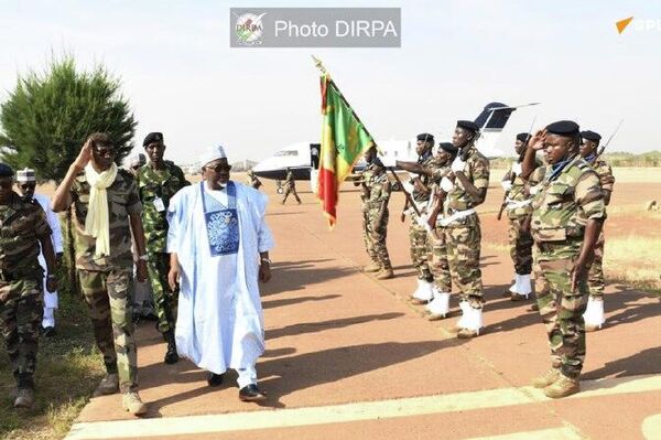 Bamako reçoit le chef de la Défense nigériane - Sputnik Afrique