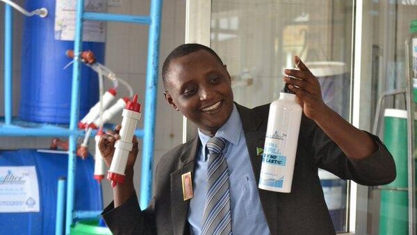 Quand les Africains prennent les rênes, des solutions sont adaptées aux contraintes réelles, selon l’inventeur du nanofiltre - Sputnik Afrique
