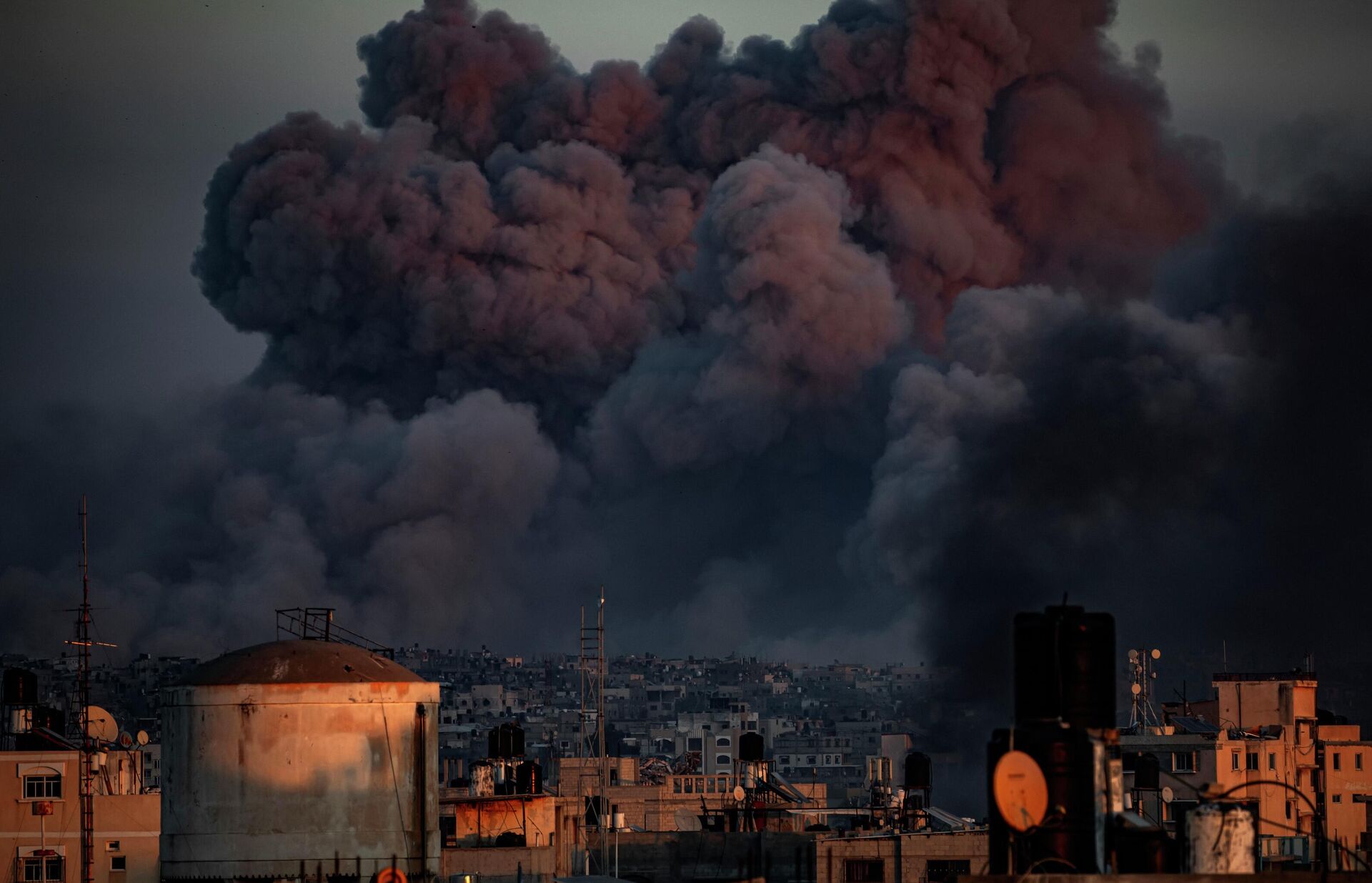 Gaza, Echoes of Genocide - Sputnik Africa, 1920, 19.11.2025