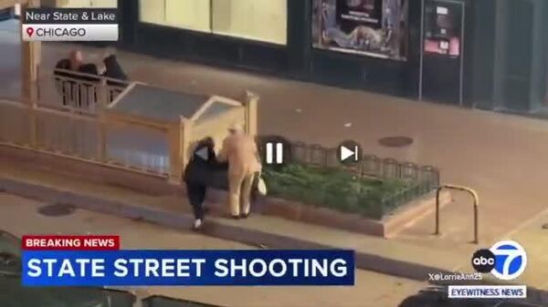 ▶ Des policiers pris à partie à Chicago - Sputnik Afrique