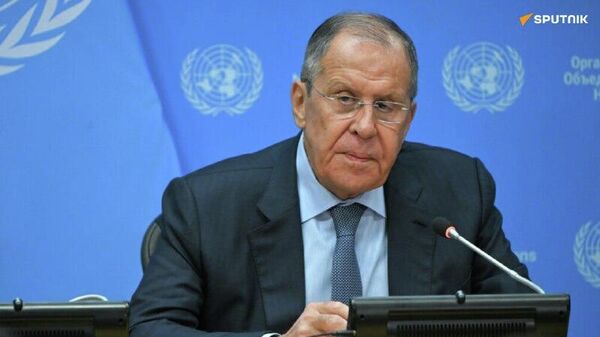 La Russie attend des États-Unis la version du plan qu'ils considèrent comme intermédiaire dans la phase de coordination avec l'Europe et les Ukrainiens - Moscou - Sputnik Afrique