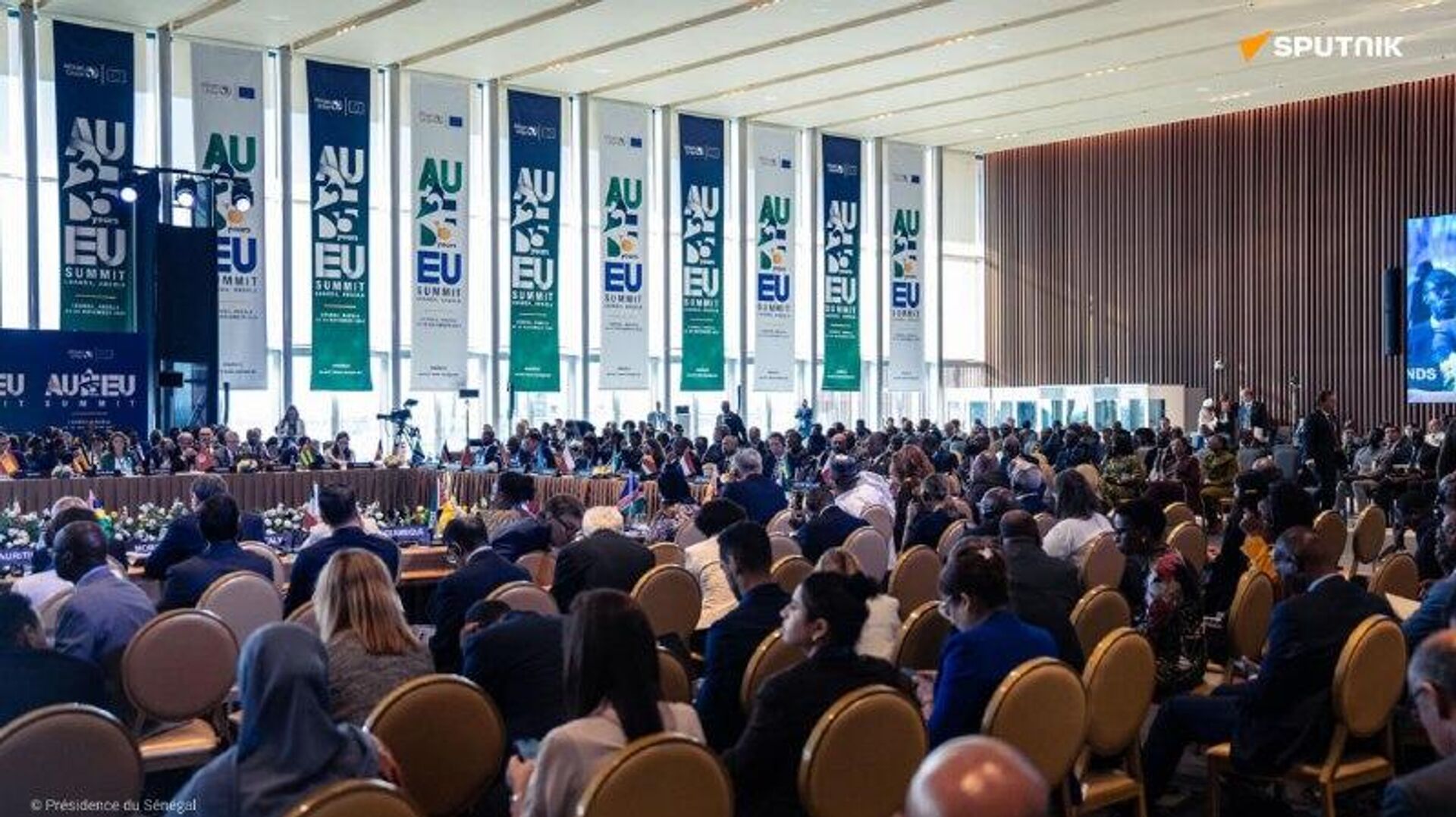 Au sommet UA-UE, le Président du Sénégal met l’accent sur la nécessité du multilatéralisme - Sputnik Afrique, 1920, 25.11.2025