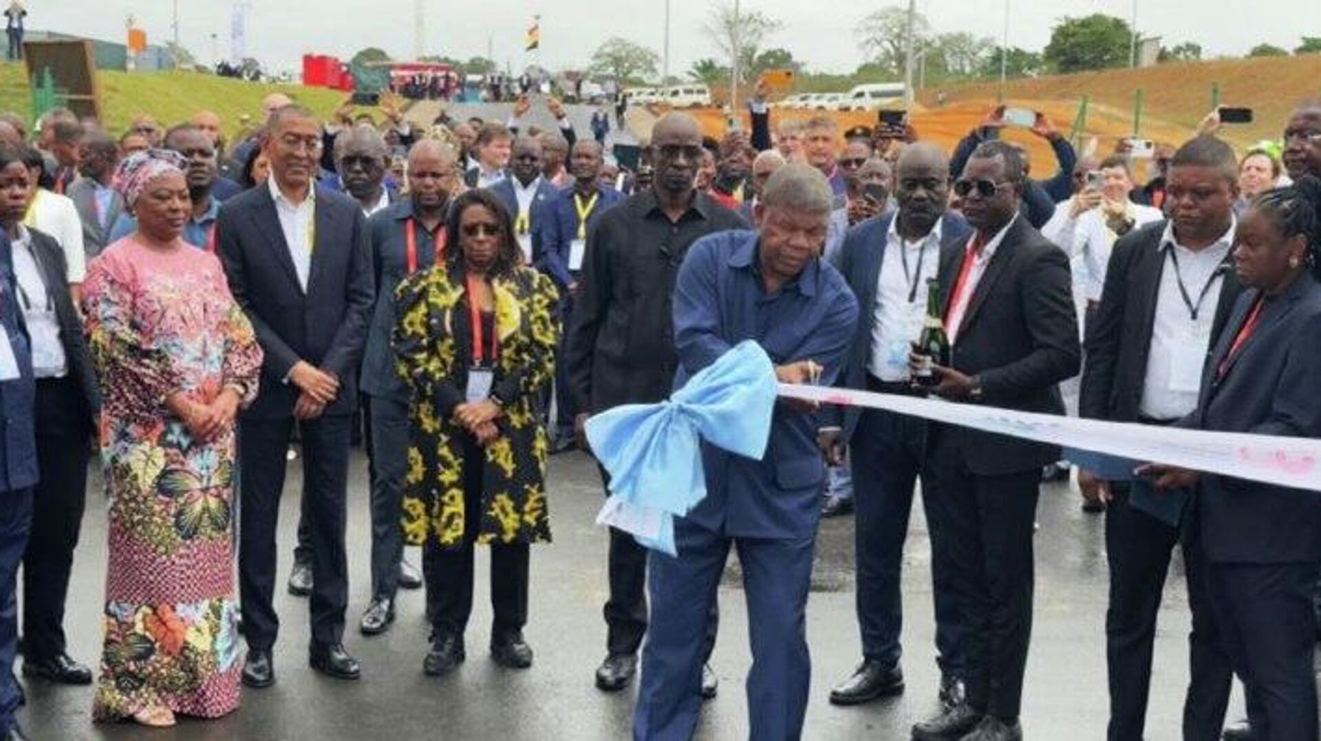 Une nouvelle usine de GNL de 4 milliards de dollars entre en service dans le nord de l'Angola Une nouvelle usine de GNL de 4 milliards de dollars entre en service dans le nord de l'Angola - Sputnik Afrique, 1920, 28.11.2025