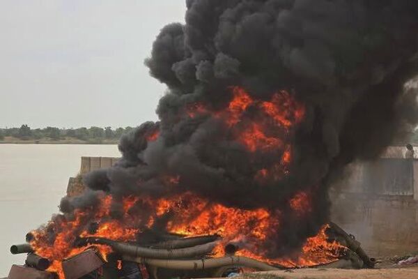 Le Mali lutte contre les dragues qui polluent le fleuve Niger - Sputnik Afrique