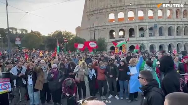 Voices of Solidarity: Tens of Thousands Rally in London and Rome for Palestine - Sputnik Africa