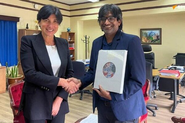 L’université de Maurice signe un accord prometteur avec l'université russe de l'Amitié des peuples L’université de Maurice signe un accord prometteur avec l'université russe de l'Amitié des peuples - Sputnik Afrique