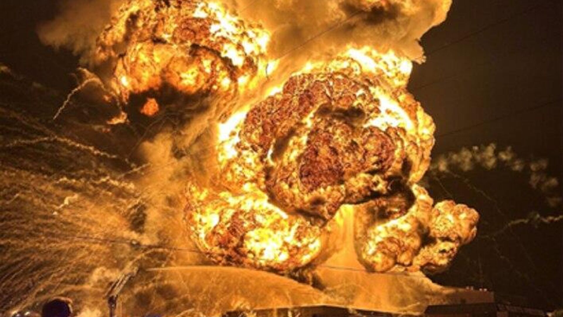 #viral | Major Chemical Blast at Sydney Waste Processing Plant Sends 150-Meter Fireball Skyward, Injures Firefighters #viral | Major Chemical Blast at Sydney Waste Processing Plant Sends 150-Meter Fireball Skyward, Injures Firefighters - Sputnik Africa, 1920, 30.11.2025