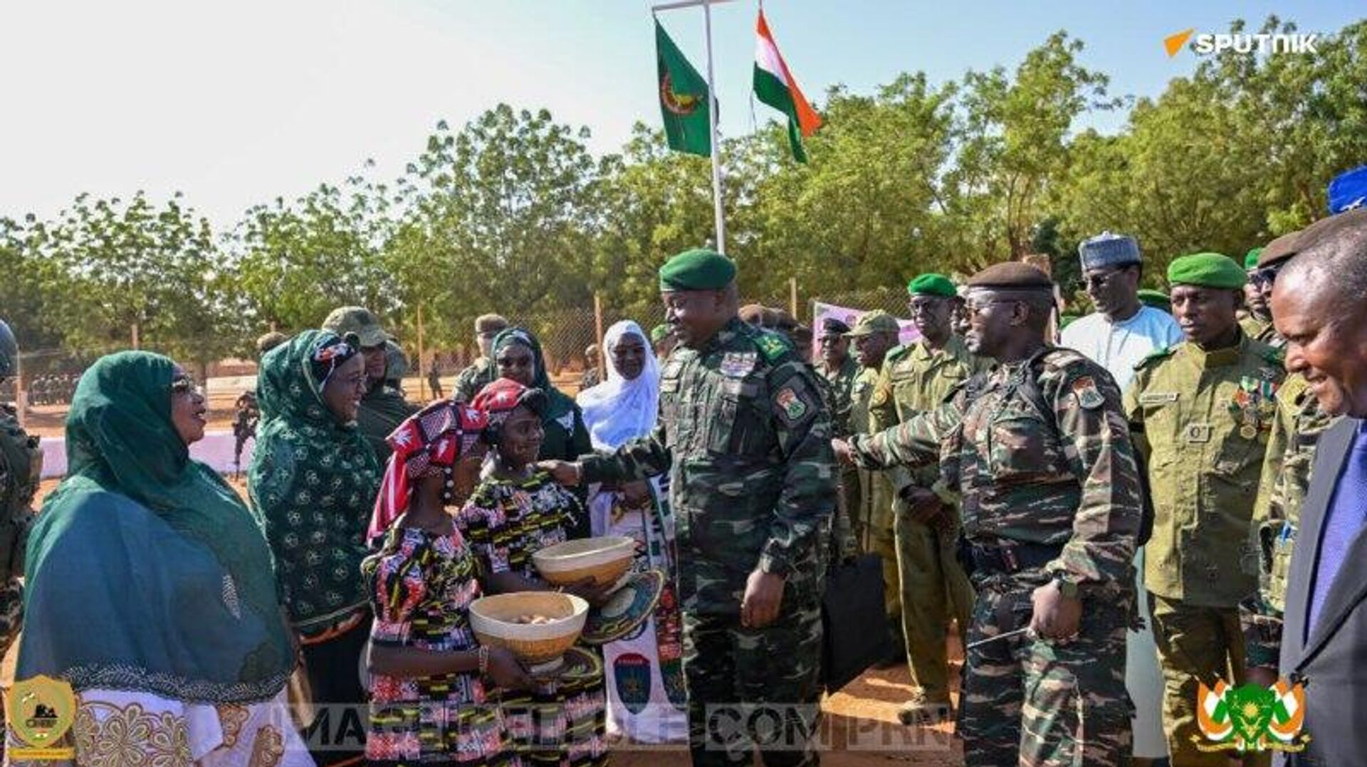 Le Président du Niger rend hommage aux épouses des Forces de défense et de sécurité Le Président du Niger rend hommage aux épouses des Forces de défense et de sécurité - Sputnik Afrique, 1920, 30.11.2025