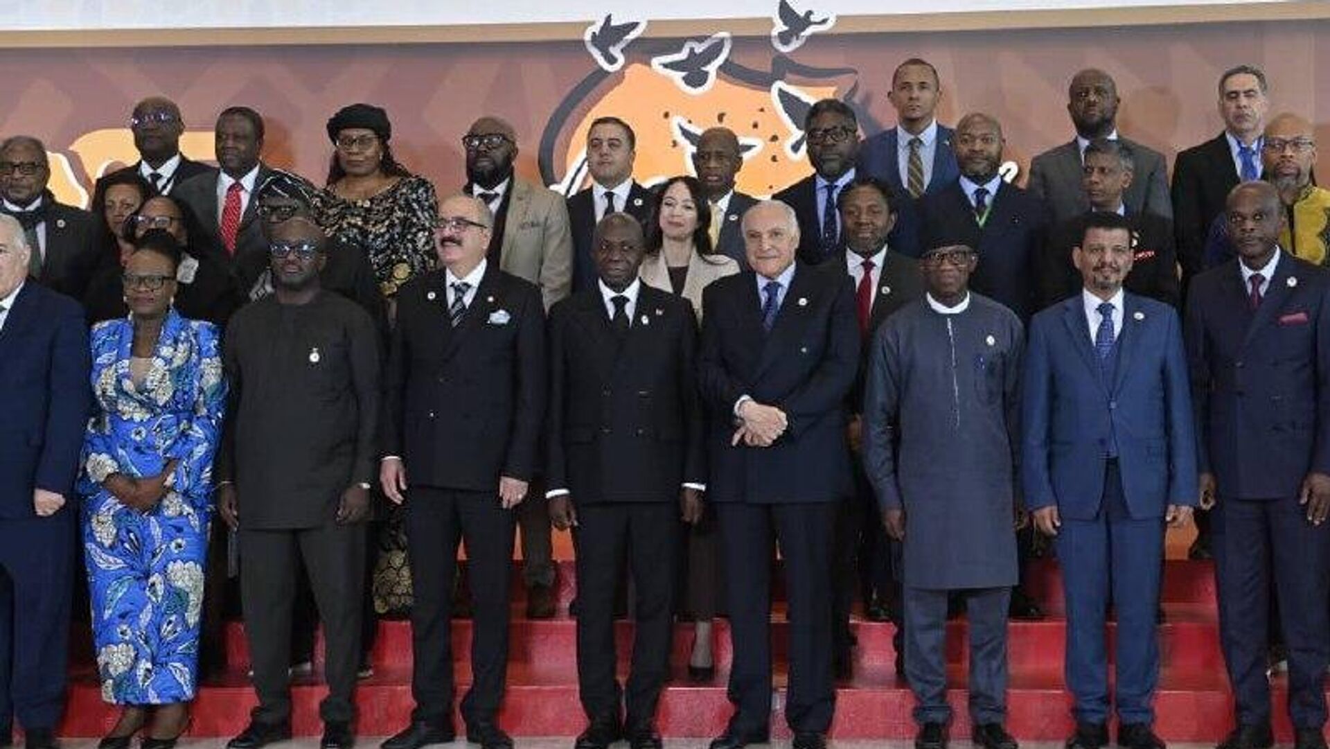 Les colonisateurs ont utilisé la ségrégation et le racisme comme armes en Afrique - directeur des Archives nationales algériennes Les colonisateurs ont utilisé la ségrégation et le racisme comme armes en Afrique - directeur des Archives nationales algériennes - Sputnik Afrique, 1920, 30.11.2025