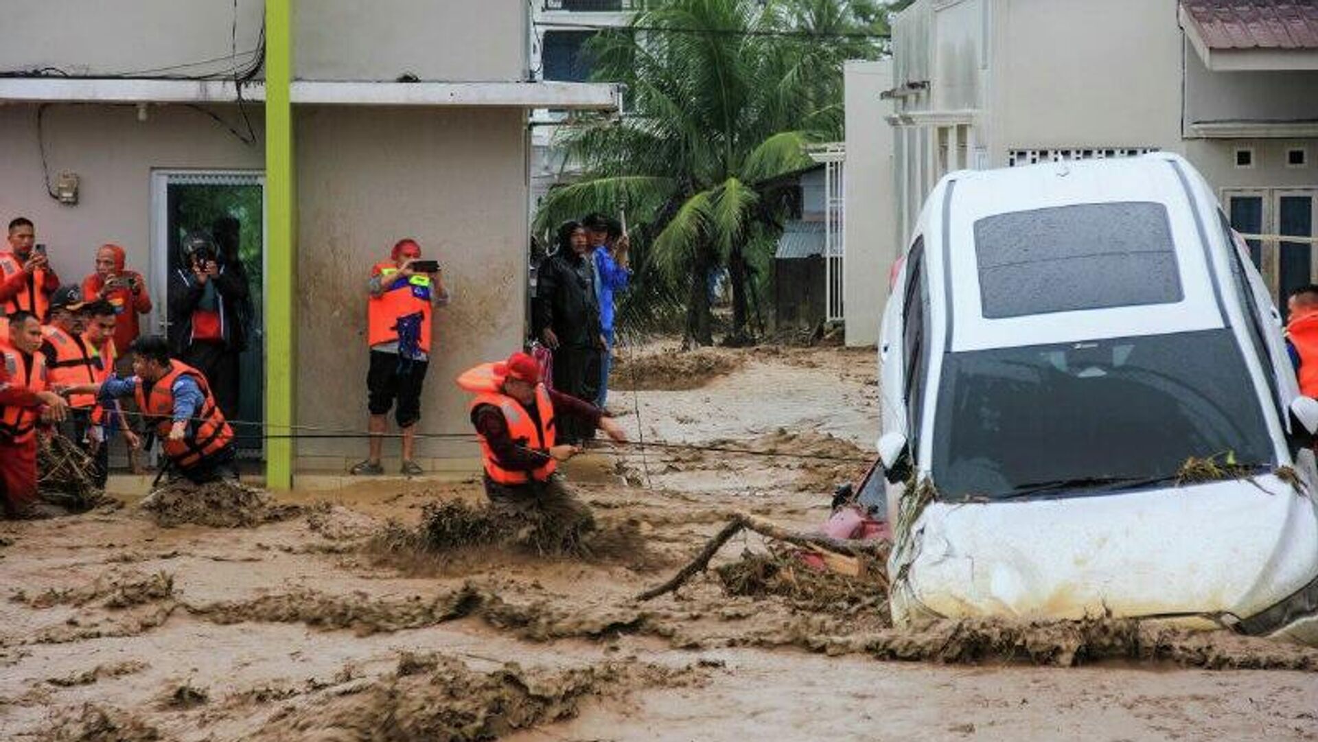 Death Toll From Floods in Indonesia Rises to 712 Death Toll From Floods in Indonesia Rises to 712 - Sputnik Africa, 1920, 02.12.2025