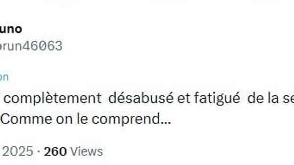 En chute libre, il joue au dur et bombe le torse: des internautes se moquent d'un passage d'Emmanuel Macron devant la garde chinoise En chute libre, il joue au dur et bombe le torse: des internautes se moquent d'un passage d'Emmanuel Macron devant la garde chinoise - Sputnik Afrique