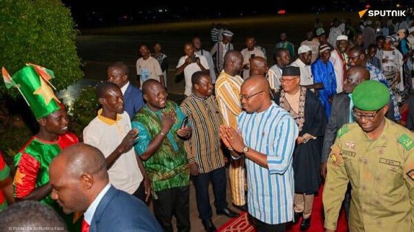 Le Premier ministre burkinabè arrive au Niger pour le Festival de l’Aïr, un grand rendez-vous culturel du Sahara - Sputnik Afrique