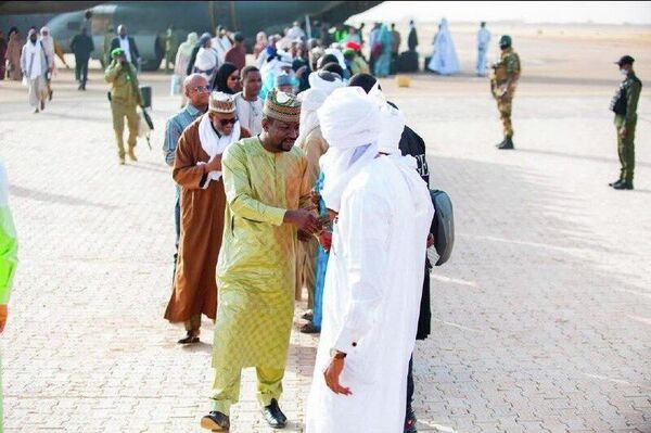 Le Premier ministre burkinabè arrive au Niger pour le Festival de l’Aïr, un grand rendez-vous culturel du Sahara - Sputnik Afrique