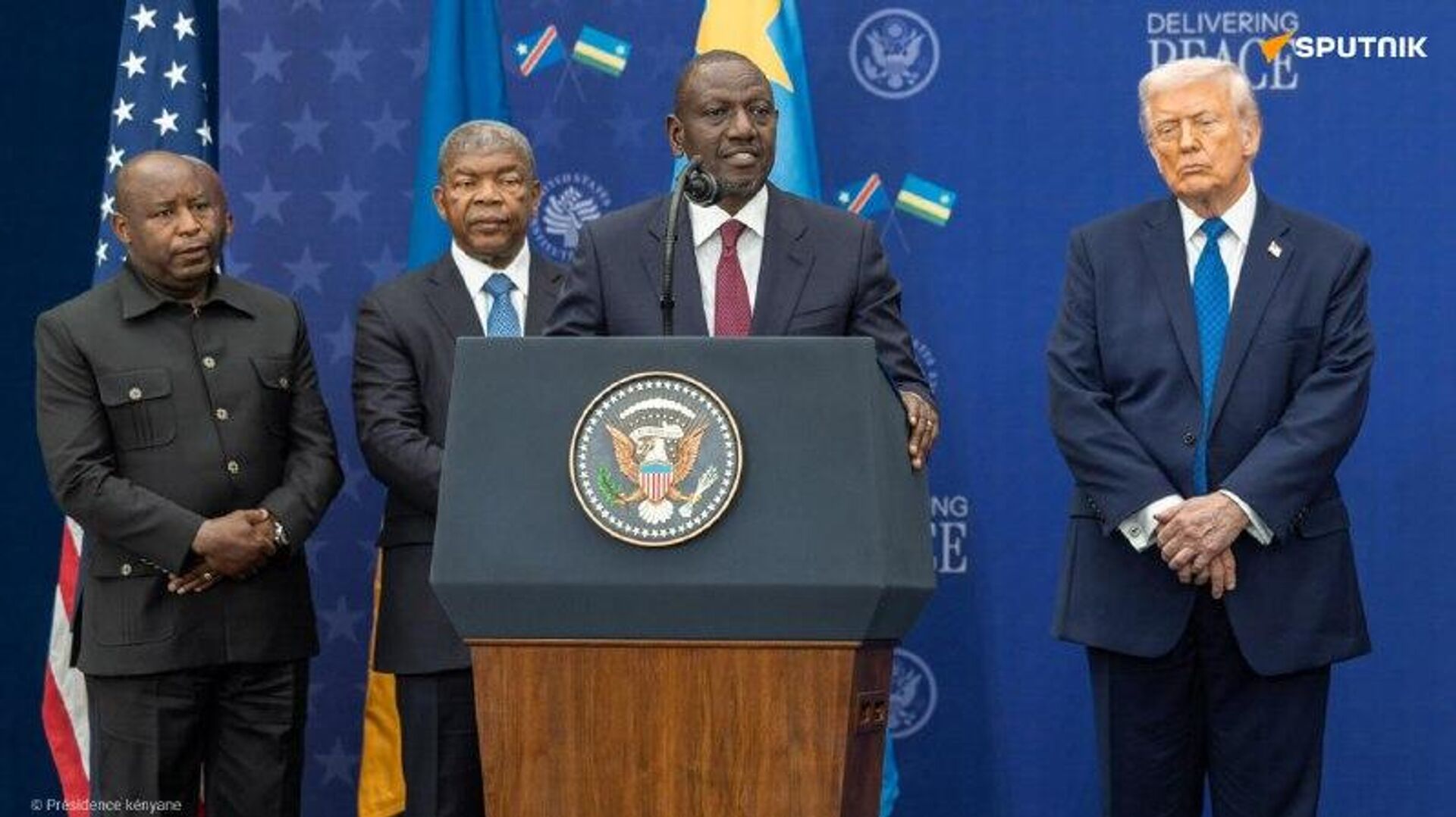 Assez d’exporter des matières premières: il est temps d’adopter un modèle économique différent, lance le Président kenyan Assez d’exporter des matières premières: il est temps d’adopter un modèle économique différent, lance le Président kenyan - Sputnik Afrique, 1920, 05.12.2025