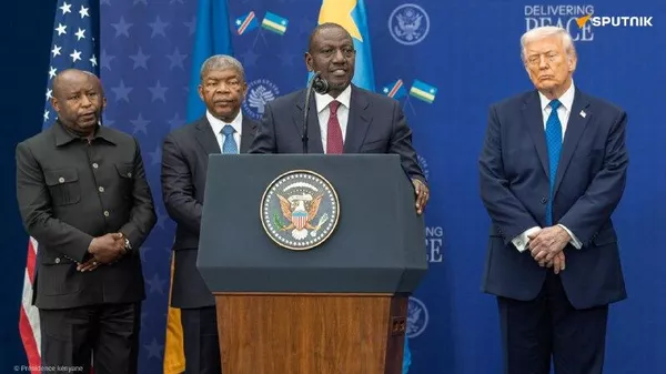 Assez d’exporter des matières premières: il est temps d’adopter un modèle économique différent, lance le Président kenyan - Sputnik Afrique