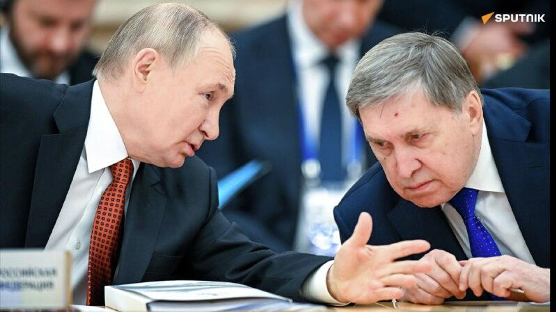 La Russie et les États-Unis discutent du futur document sur le règlement du conflit ukrainien La Russie et les États-Unis discutent du futur document sur le règlement du conflit ukrainien - Sputnik Afrique, 1920, 07.12.2025