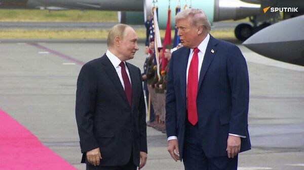 Après l’échec de faire pression sur la Russie, les États-Unis cherchent à mettre fin au conflit en Ukraine, dit un expert - Sputnik Afrique