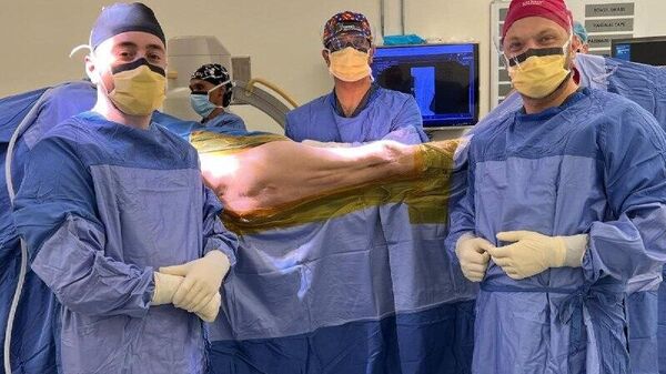 Un hôpital sud-africain réalise une intervention chirurgicale de transfert osseux interne, une première nationale - Sputnik Afrique