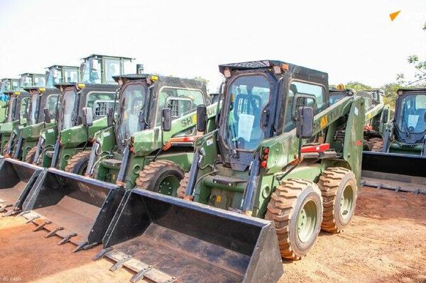 Ibrahim Traoré remet de nouveaux engins lourds à Faso Mêbo et au génie militaire - Sputnik Afrique