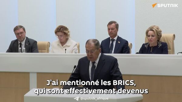 ▶ Les BRICS sont devenus l'un des centres de prise de décisions d'importance mondiale - Lavrov - Sputnik Afrique