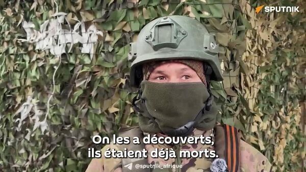 ▶ Les troupes russes ont éliminé dans le Donbass un mercenaire noir portant une croix gammée nazie - Sputnik Afrique