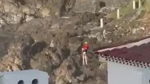 #viral | Giant Wave at Resort in Spain Claims Lives of Four People - Sputnik Africa