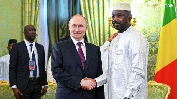Poutine soumet à la Douma un accord sur les bases des relations entre la Russie et le Mali - Sputnik Afrique