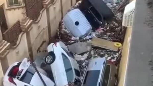 ▶ Des pluies torrentielles et des vents de force ouragan ont semé des dégâts en Arabie saoudite - Sputnik Afrique