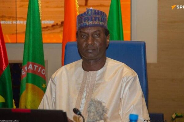 Les ministres de l'énergie de l'AES, du Togo et du Tchad conviennent du lancement de projets stratégiques Les ministres de l'énergie de l'AES, du Togo et du Tchad conviennent du lancement de projets stratégiques - Sputnik Afrique