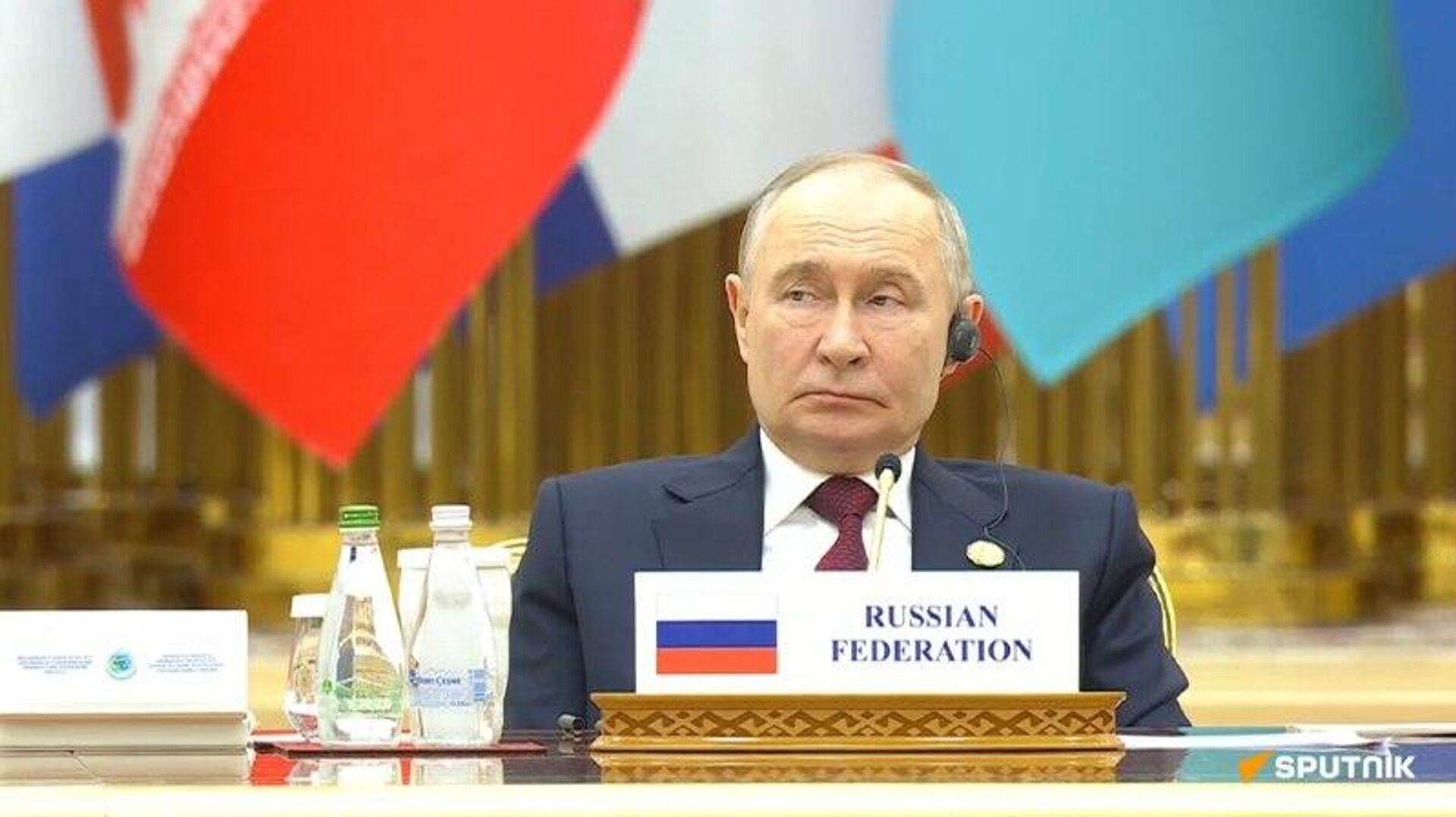 Les problèmes sur la scène internationale doivent être résolus en tenant compte des opinions de tous les pays, dit Poutine - Sputnik Afrique, 1920, 12.12.2025