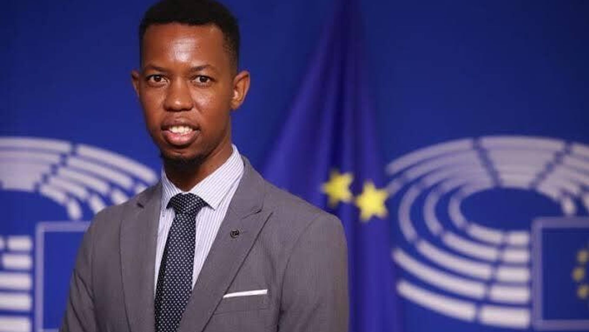 South Africa Stands Firm on US Ties Despite Senator's 'Enemy' Label - Sputnik Africa, 1920, 12.12.2025