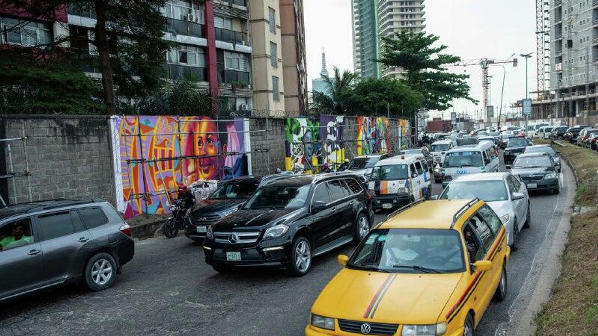 'Open-Air Gallery': Lagos Street Art Festival Paints City Bold Colors 'Open-Air Gallery': Lagos Street Art Festival Paints City Bold Colors - Sputnik Africa, 1920, 12.12.2025