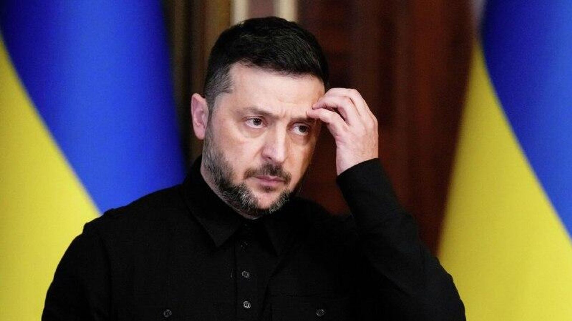 Zelensky tente d'échapper aux négociations en posant la question d'une élection, selon un expert militaire Zelensky tente d'échapper aux négociations en posant la question d'une élection, selon un expert militaire - Sputnik Afrique, 1920, 13.12.2025