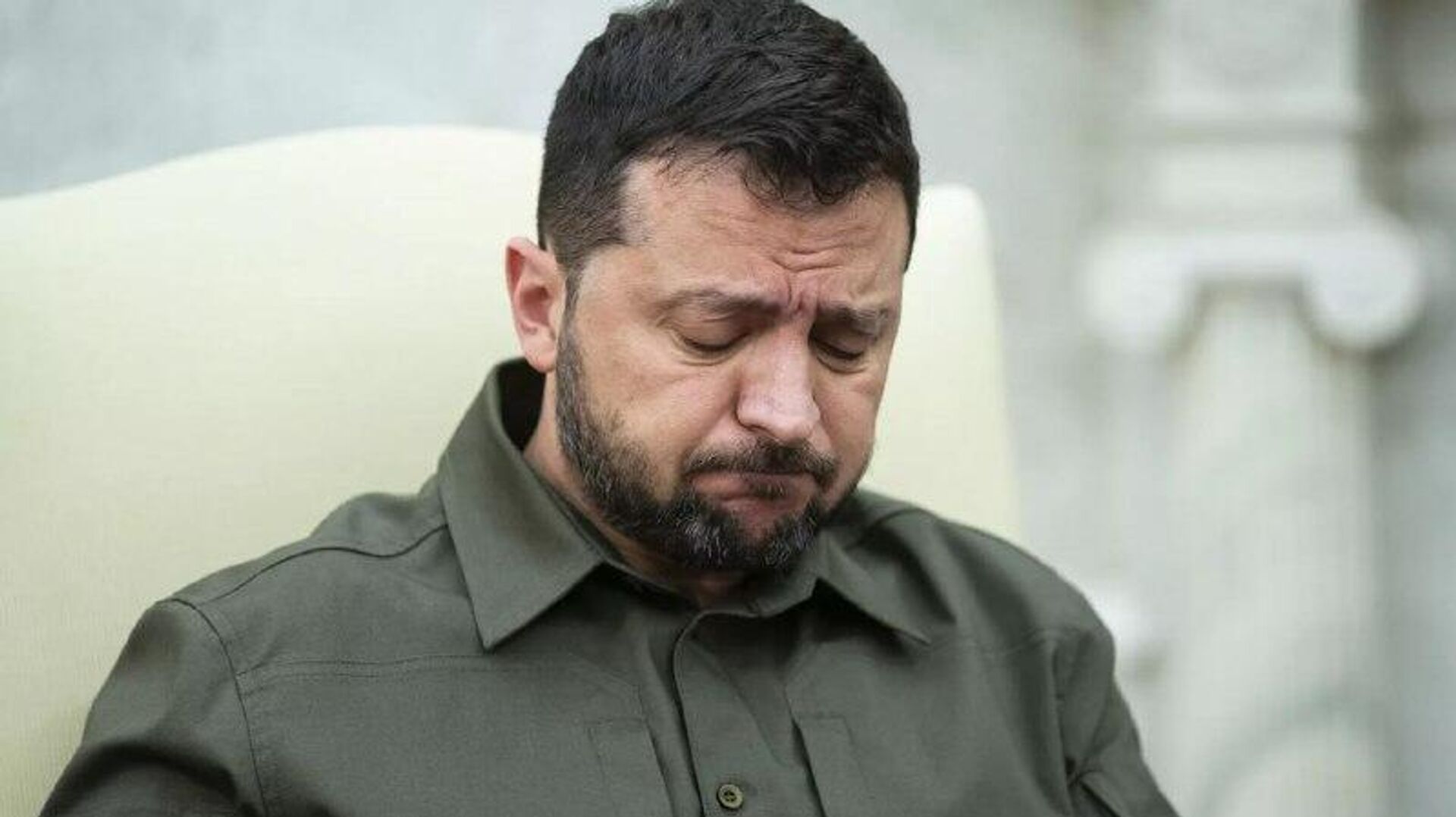 Zelensky refuse les élections car il est piégé par la corruption et le jeu politique en Ukraine, selon un journaliste français Zelensky refuse les élections car il est piégé par la corruption et le jeu politique en Ukraine, selon un journaliste français - Sputnik Afrique, 1920, 13.12.2025