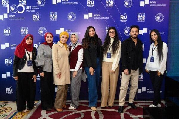 La langue russe rayonne en Afrique: 16 pays réunis sur une même plateforme - Sputnik Afrique