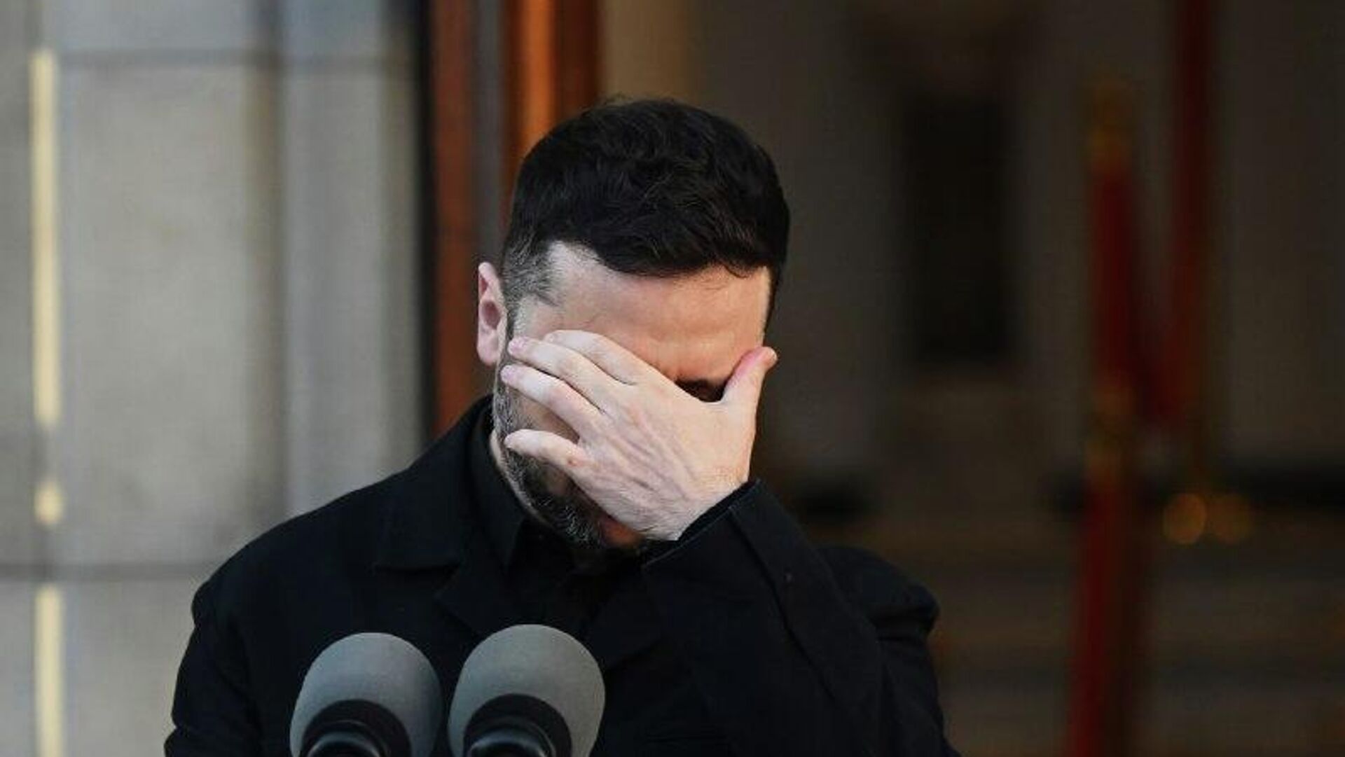 Zelensky Refuses Elections Because He is ‘Trapped’ by Corruption & Political Dynamics in Ukraine: French Journalist Zelensky Refuses Elections Because He is ‘Trapped’ by Corruption & Political Dynamics in Ukraine: French Journalist - Sputnik Africa, 1920, 14.12.2025