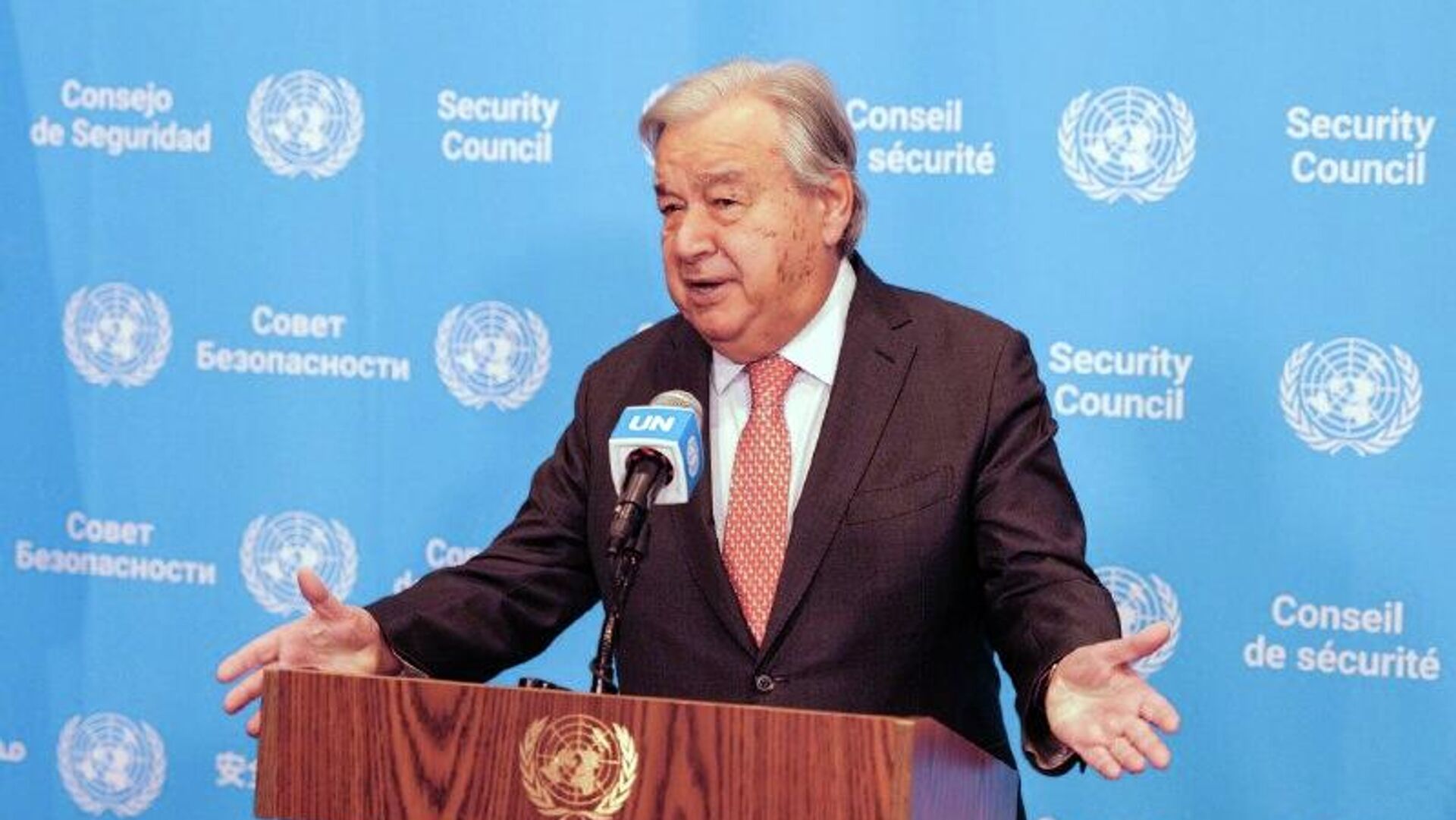 UN Warns of War Crime After Drone Attack on Its Base in Sudan Kills Six & Injures Eight Peacekeepers UN Warns of War Crime After Drone Attack on Its Base in Sudan Kills Six & Injures Eight Peacekeepers - Sputnik Africa, 1920, 14.12.2025