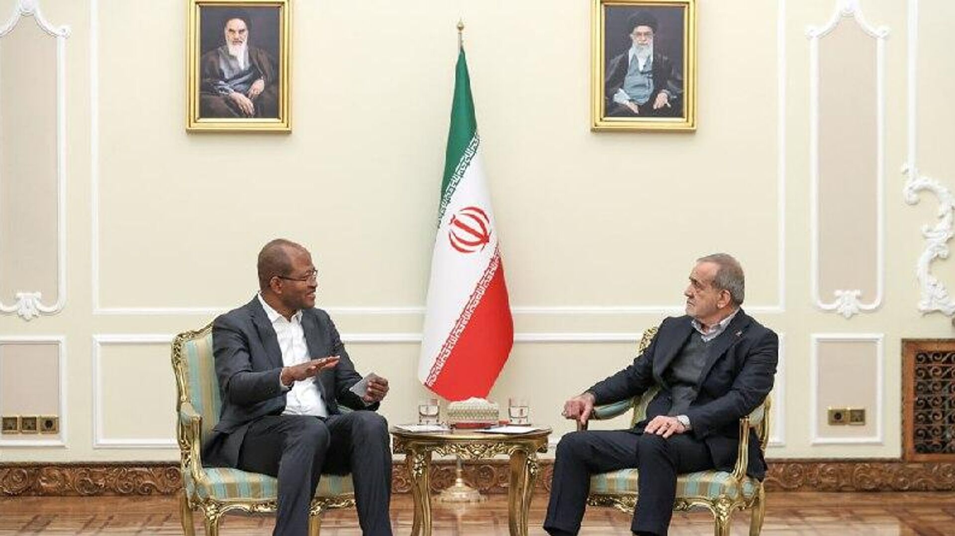 BRICS offers ‘new model’ for deeper economic ties – Iran's president BRICS offers ‘new model’ for deeper economic ties – Iran's president - Sputnik Africa, 1920, 14.12.2025