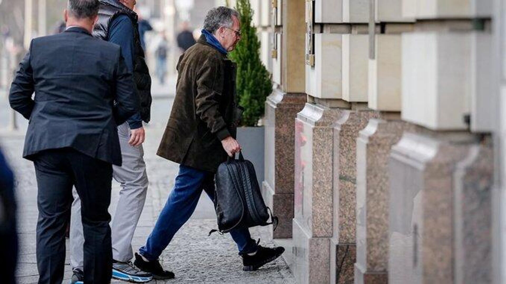 Dossier ukrainien: l'envoyé spécial de Trump est arrivé à Berlin pour un nouveau cycle de discussions Dossier ukrainien: l'envoyé spécial de Trump est arrivé à Berlin pour un nouveau cycle de discussions - Sputnik Afrique, 1920, 14.12.2025