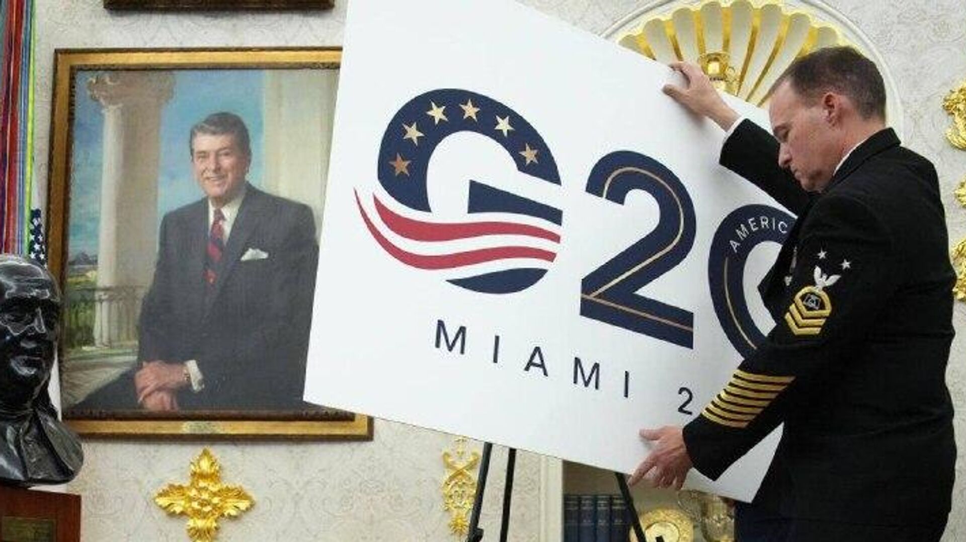 Réunion des sherpas du G20: la délégation russe arrive à Washington Réunion des sherpas du G20: la délégation russe arrive à Washington - Sputnik Afrique, 1920, 14.12.2025