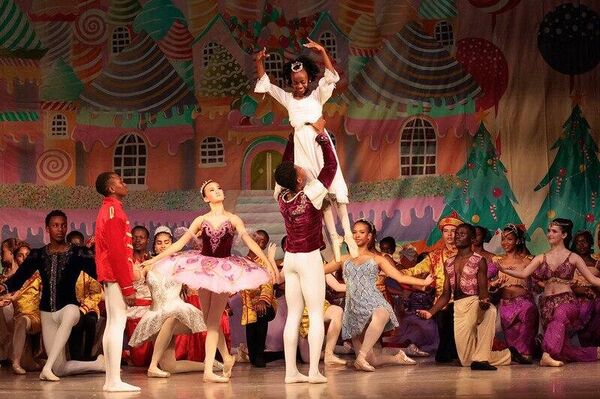 Nairobi a mis en scène le ballet Casse-Noisette, un grand classique pour la période des fêtes de fin d'année Nairobi a mis en scène le ballet Casse-Noisette, un grand classique pour la période des fêtes de fin d'année - Sputnik Afrique