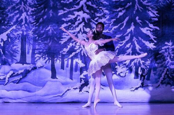 Nairobi a mis en scène le ballet Casse-Noisette, un grand classique pour la période des fêtes de fin d'année Nairobi a mis en scène le ballet Casse-Noisette, un grand classique pour la période des fêtes de fin d'année - Sputnik Afrique