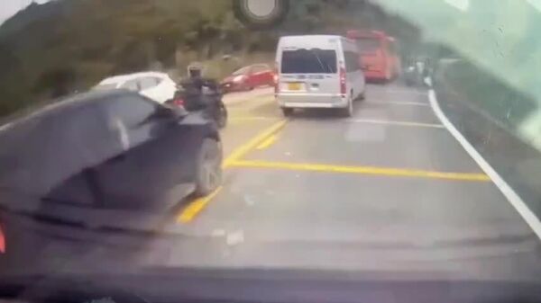 Vidéo choc d’un éboulement au Vietnam: trois personnes ensevelies - Sputnik Afrique