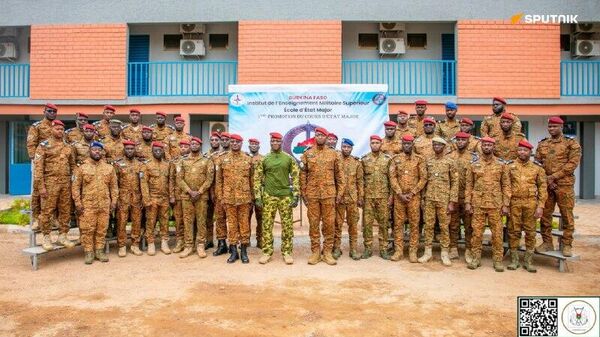 Nous devons nous servir de la guerre pour développer notre outil de défense, déclare Ibrahim Traoré - Sputnik Afrique