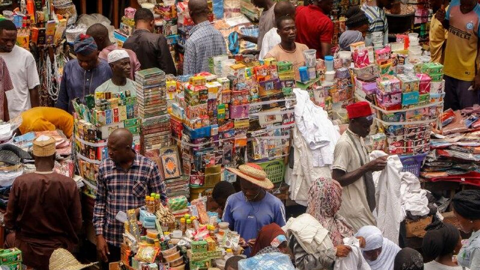 Nigeria's Inflation Drops for Eighth Straight Month to 14 Nigeria's Inflation Drops for Eighth Straight Month to 14 - Sputnik Africa, 1920, 16.12.2025