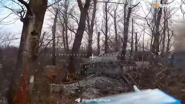 ▶ Des drones russes traquent du matériel des forces ukrainiennes dans la zone de Koupiansk - Sputnik Afrique