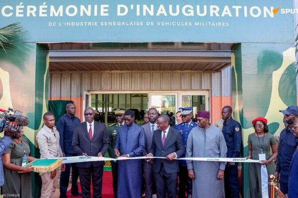 La première usine d’assemblage de véhicules militaires tactiques inaugurée au Sénégal - Sputnik Afrique