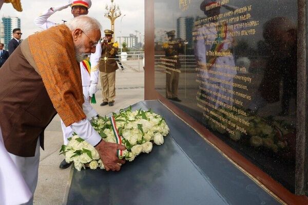 Le Premier ministre indien dépose une gerbe au monument de la Victoire d'Adwa - Sputnik Afrique