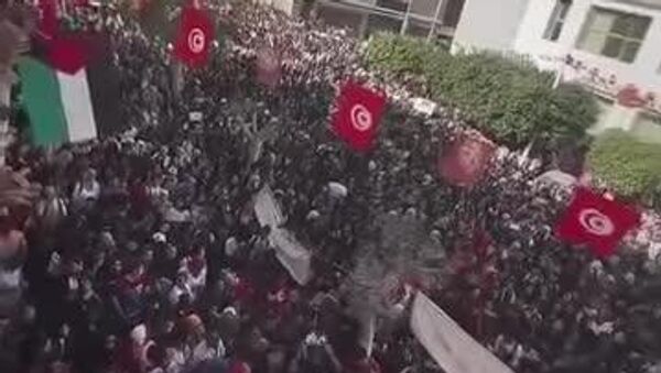 La Tunisie commémore les 15 ans de l'étincelle qui a enflammé le Printemps arabe - Sputnik Afrique